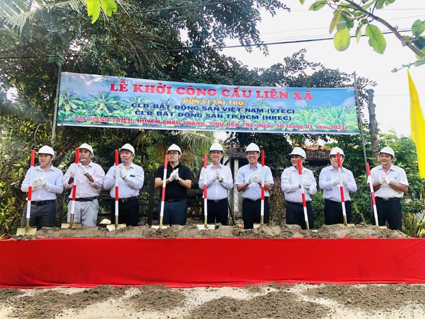 Sao Bac Dau, Vietnam Real Estate Club and Ho Chi Minh City Real Estate Club attended the Groundbreaking and Inauguration Ceremony of Dan Sinh Bridge In Ben Tre Province