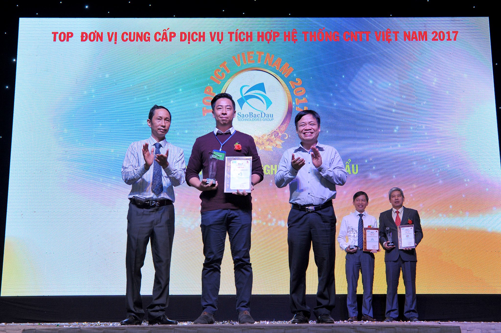 Sao Bac Dau Was Honored At Top ICT Vietnam 2017